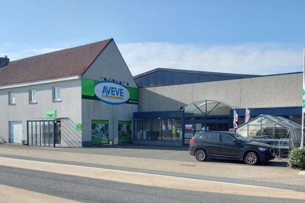 Nieuw-extern-ophaalpunt-Mannekensvere-Grasrobots.be