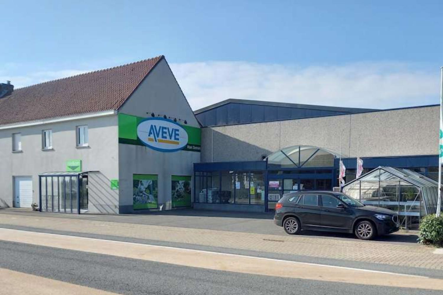 Nieuw-extern-ophaalpunt-Mannekensvere-Grasrobots.be